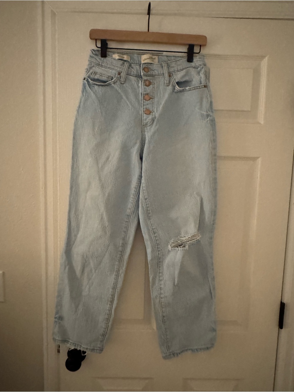 Universal Thread Light Blue High-Rise Straight Leg Jeans